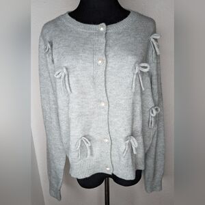 Anthropologie LUNA IVY 3D Cardigan Sweater Gray Bows Pearl Buttons Women's Sz M